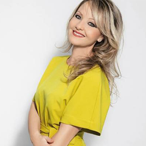 moira-delia-host moira delia host